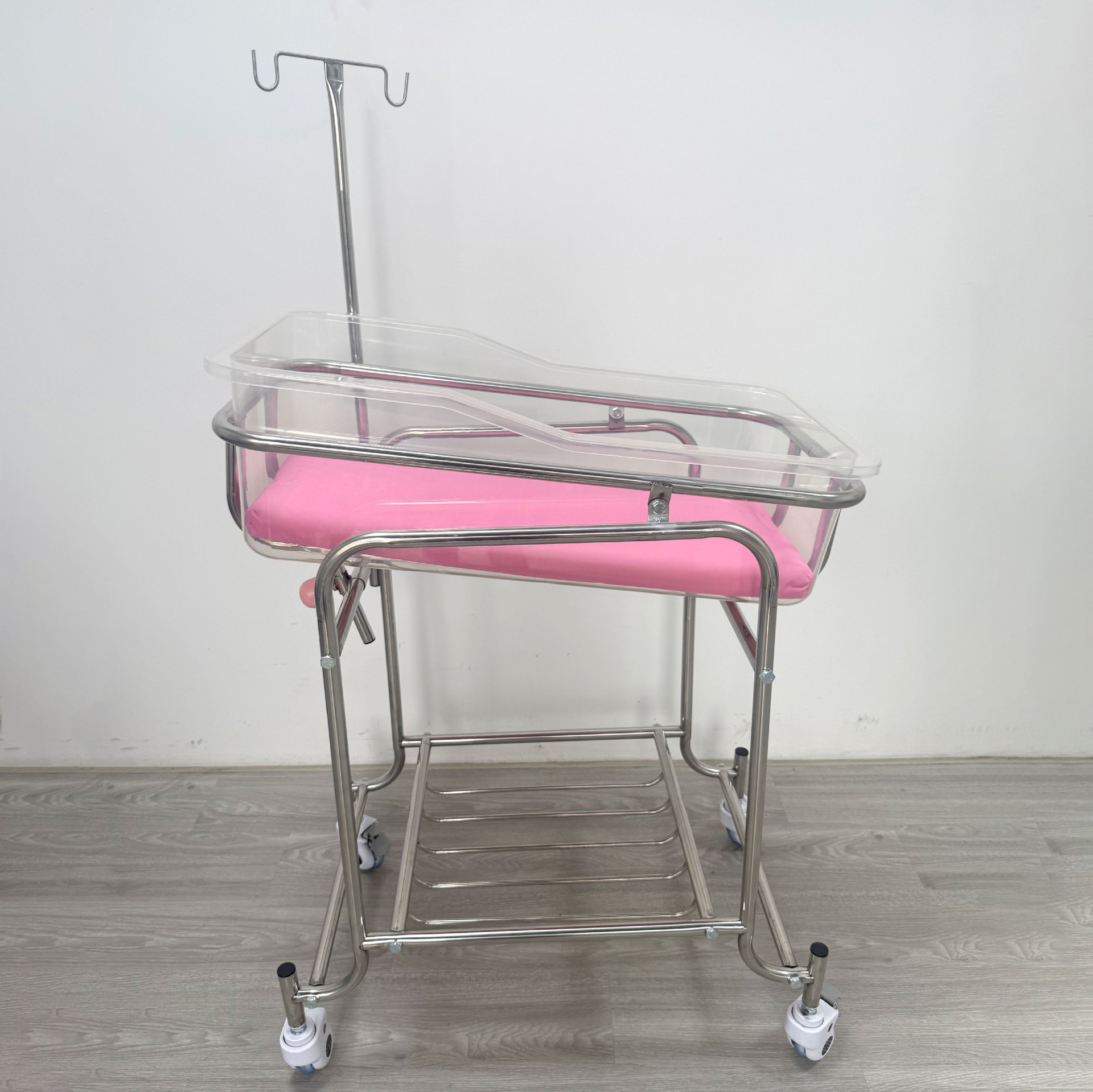 Paslanmaz Çelik Bebek Beşiği A - Baby Nursery Trolley incelemesi ve fiyatı